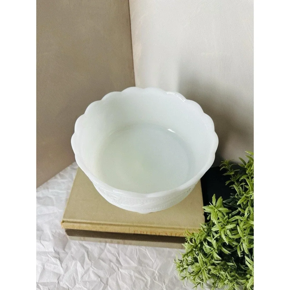 Vtg Milk Glass Pedestal Bowl Classic White Footed Decor